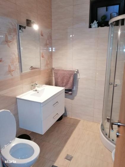 Casă cu 4 camere în Prundu