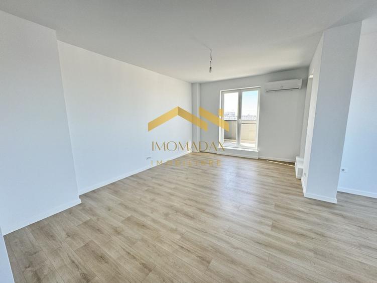 Penthouse cu 3 camere decomandat în Aradului