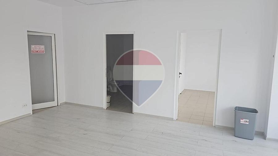 Spațiu comercial, de 115 mp, în Balotești