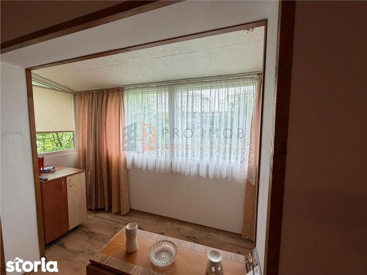 Apartament cu 2 camere semidecomandat, mobilat în Unirii Sud