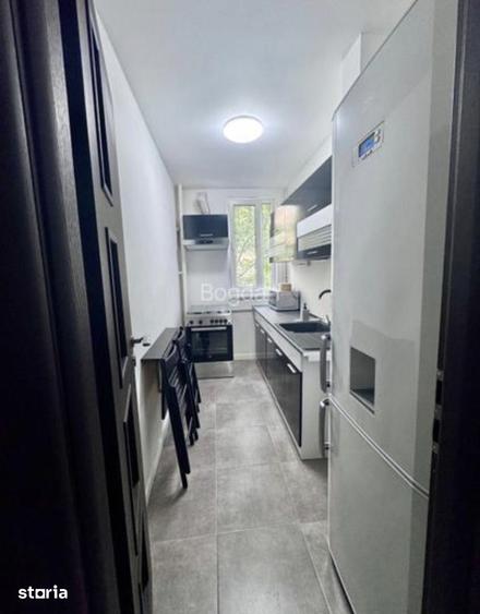 Apartament cu 4 camere în Drumul Taberei