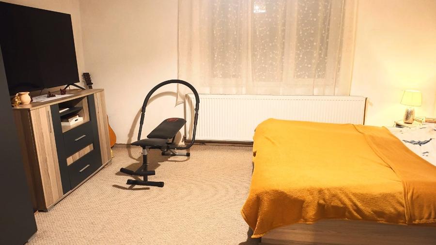 Casă cu 5 camere cu Teren 980 Mp în Central