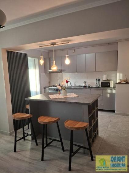 Apartament cu 2 camere semidecomandat în Casa de Cultură