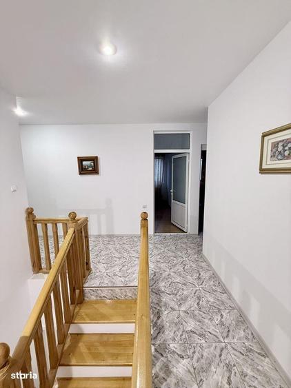Casă cu 8 camere cu Teren 1310 Mp în Blejoi