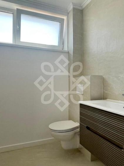 Apartament cu 2 camere semidecomandat în Oncea