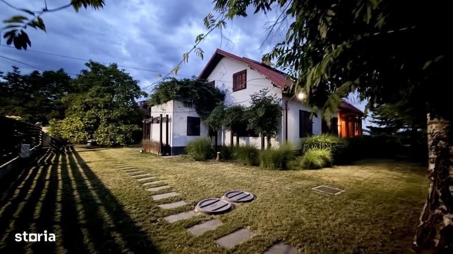 Casă cu 4 camere în Mihai Vodă