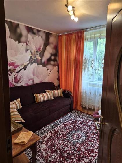 Apartament cu 3 camere decomandat, mobilat în Berceni