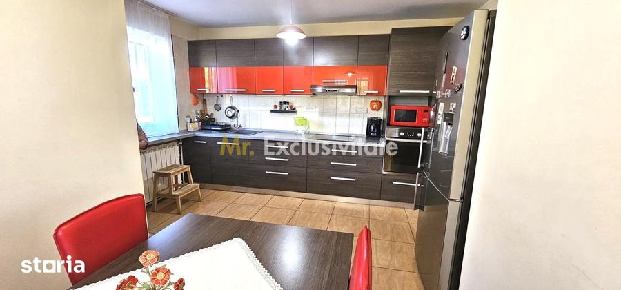 Casă cu 7 camere cu Teren 2000 Mp în Feleacu