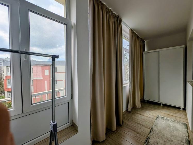 Apartament cu 2 camere decomandat în Pajura