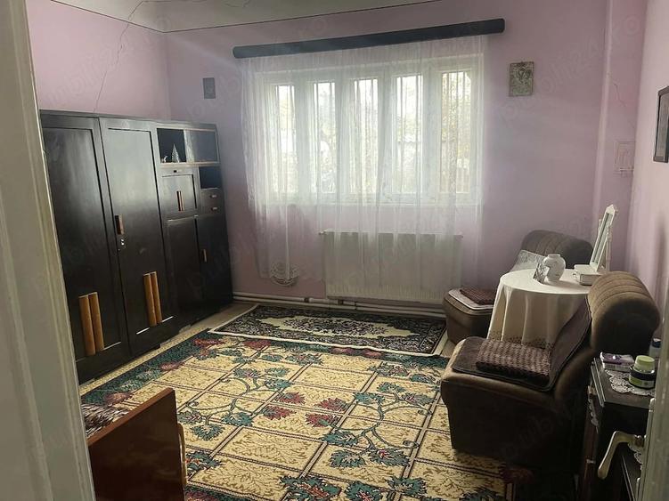 Casă cu 4 camere cu Teren 625 Mp în Central