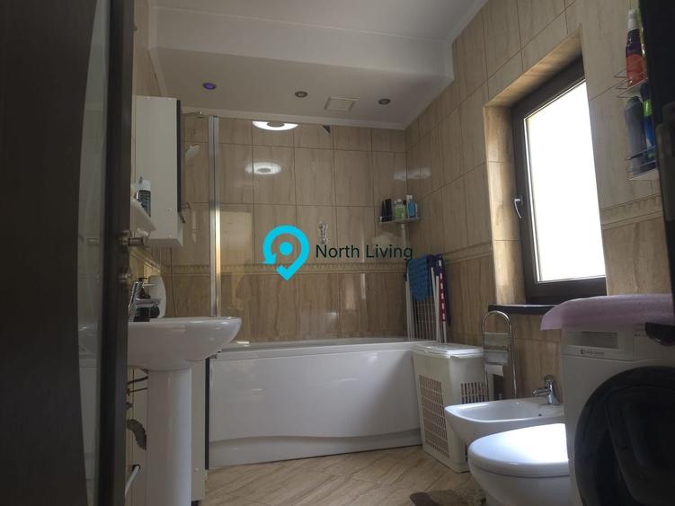 Casă individuală cu 10 camere cu Canalizare în Baicului