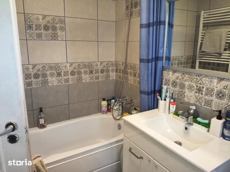Casă cu 3 camere cu Teren 200 Mp în Ipotești