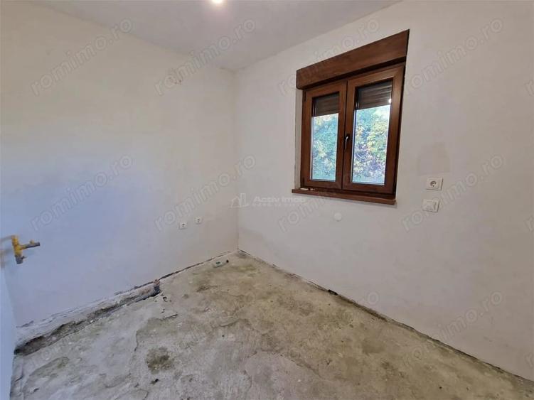 Resita Casa cu Teren privat 4670 Mp. - 6