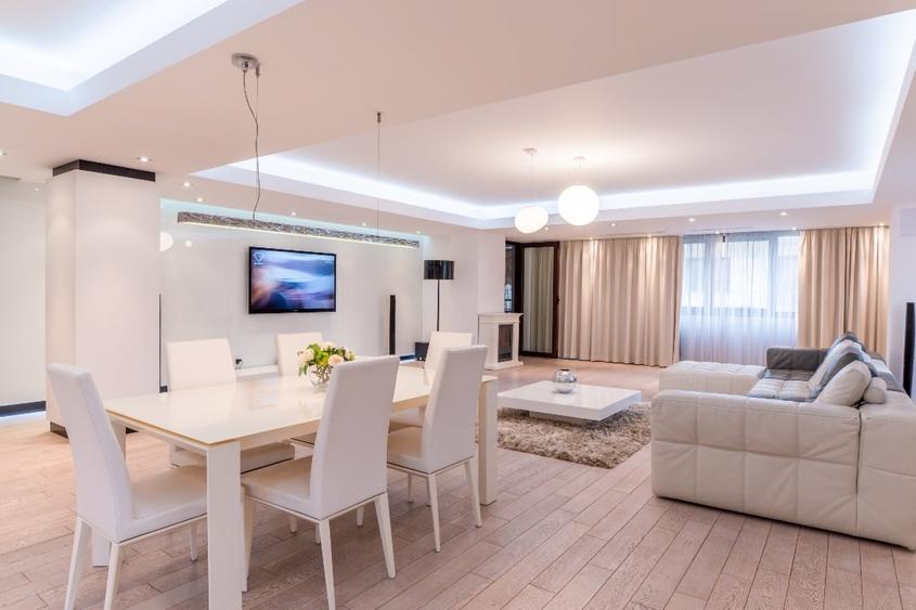 Apartament cu 3 camere decomandat, mobilat în Herăstrău