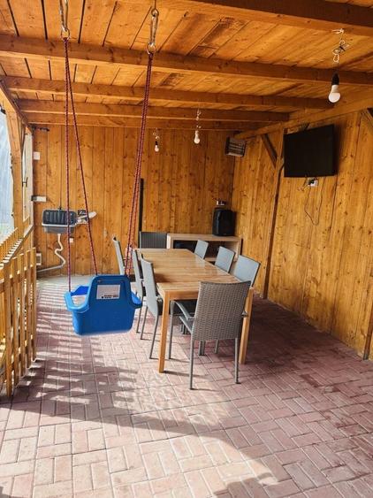 Casă cu 4 camere cu Teren 90 Mp în Șura Mare