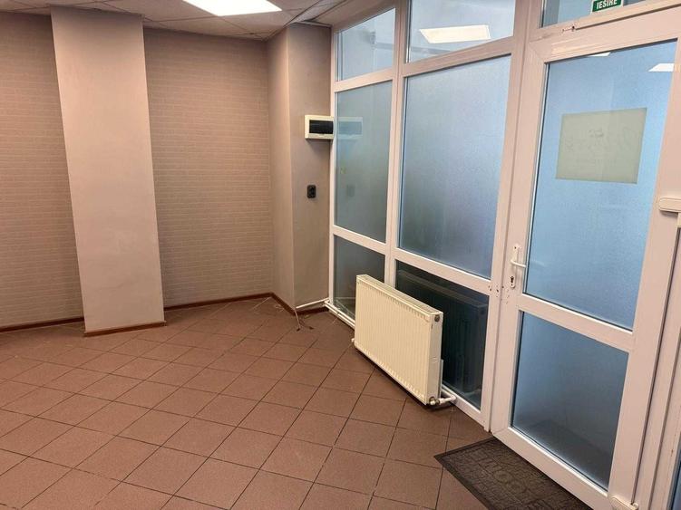 Spațiu comercial, în Ultracentral