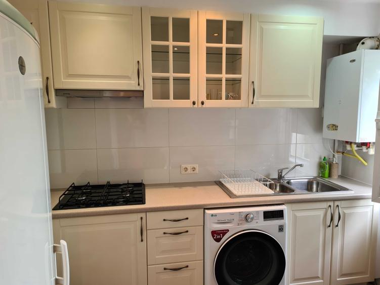 Apartament cu 2 camere semidecomandat în Central