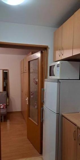 Apartament cu 2 camere decomandat, mobilat în Victoriei
