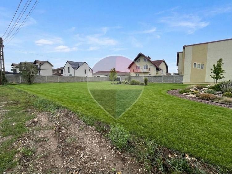 Teren Construcții intravilan de 1011 mp, în Ghimbav Livadă
