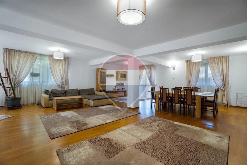 Casă cu Teren 1167 Mp în Tractorul