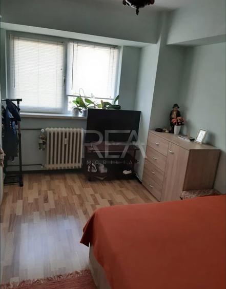 3 camere, et 7/10, 77 mp, bloc anvelopat-Pacii/Gorjului - 1