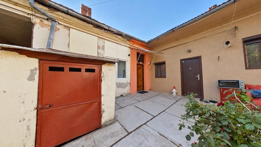 Garsonieră semidecomandată, mobilată în Pârneava