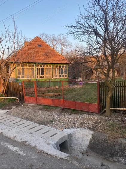 Casă cu 2 camere cu Teren 8 Mp în Silivașu de Câmpie