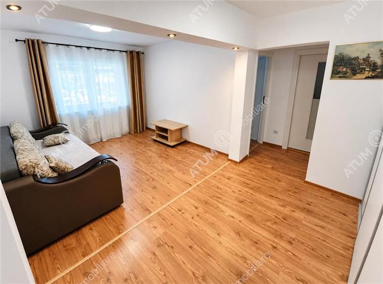 Apartament cu 3 camere decomandat, mobilat în Terezian