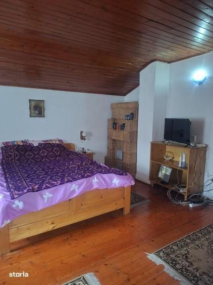 Casă cu 4 camere în Moara
