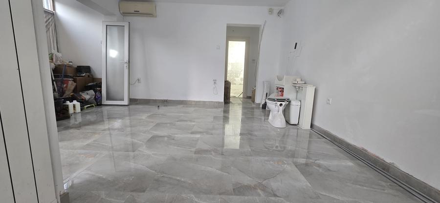 Spațiu comercial, de 40 mp, în Rogerius