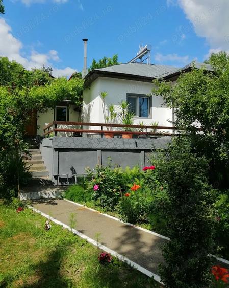 Casă cu 5 camere cu Teren 1000 Mp în Slănic