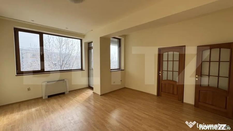 Apartament cu 4 camere decomandat în Brazda lui Novac
