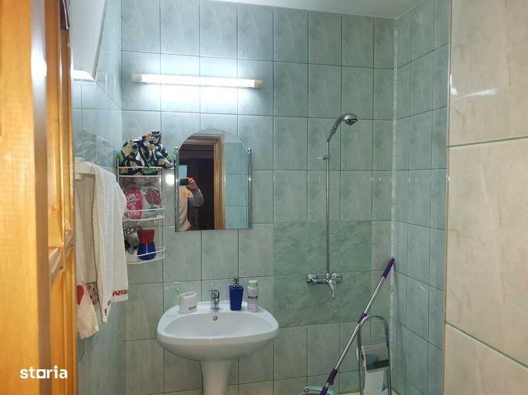 Apartament cu 4 camere decomandat în Traian