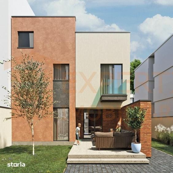 Casă cu 6 camere cu Teren 250 Mp în Central