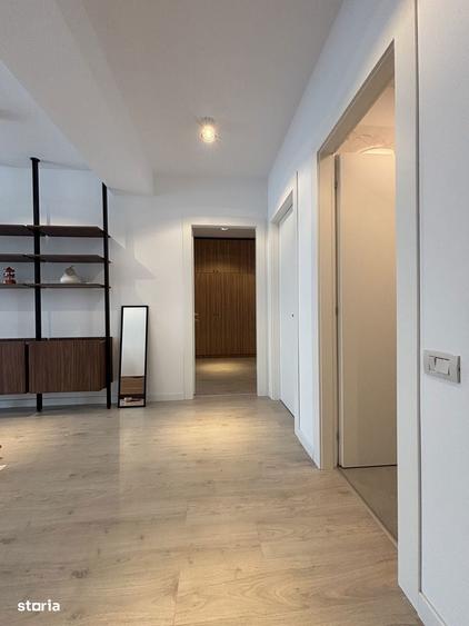 Apartament cu 3 camere în Est