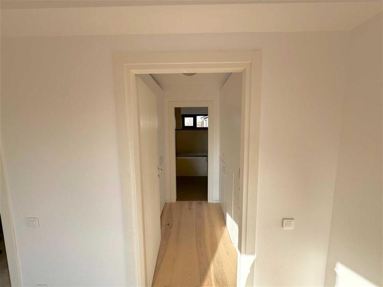 Casă cu 4 camere cu Teren 180 Mp în Pipera