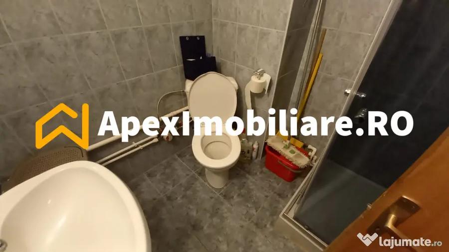 Apartament cu 3 camere semidecomandat, mobilat în Iancului
