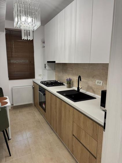 Apartament cu 2 camere decomandat în Central