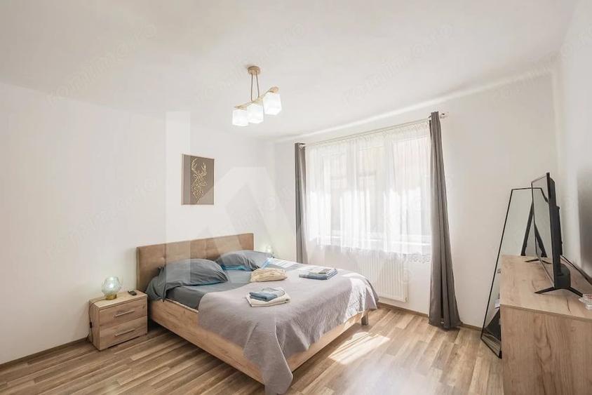 Apartament cu 3 camere semidecomandat în Central