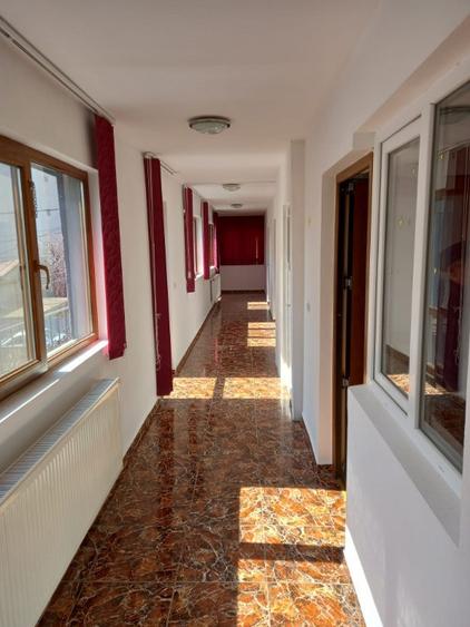 Casă cu 5 camere cu Teren 400 Mp în Mihai Bravu