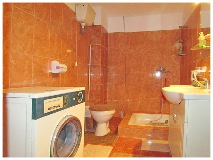 Casă individuală cu 5 camere cu Canalizare în Vlădeni