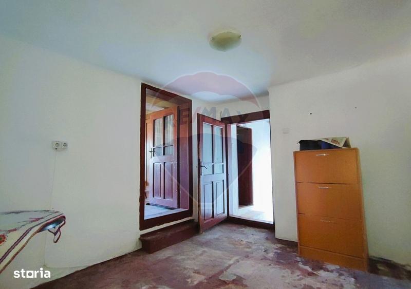 Casă cu 2 camere cu Teren 280 Mp în Rod