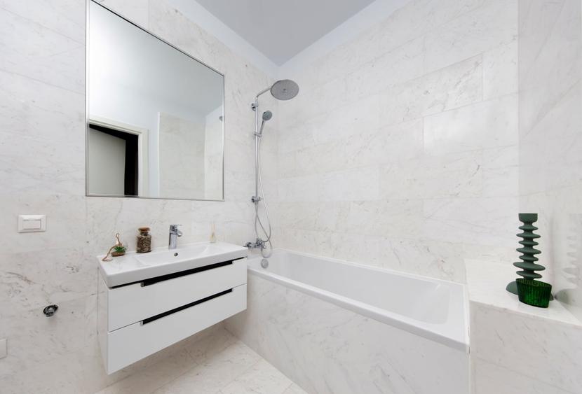 Duplex cu 4 camere cu Canalizare în Domenii