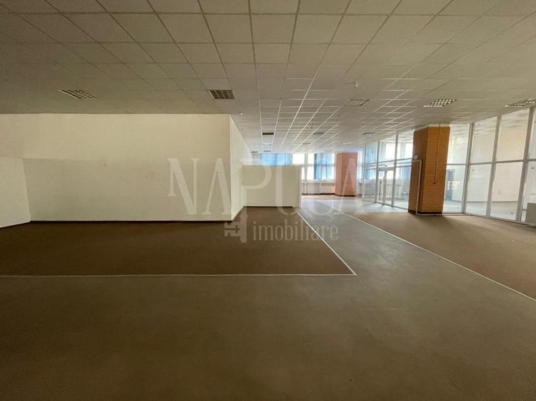 Spațiu comercial, de 1,553 mp, în Central