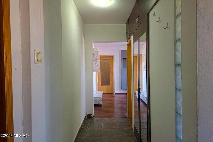Apartament cu 4 camere semidecomandat în Mehala