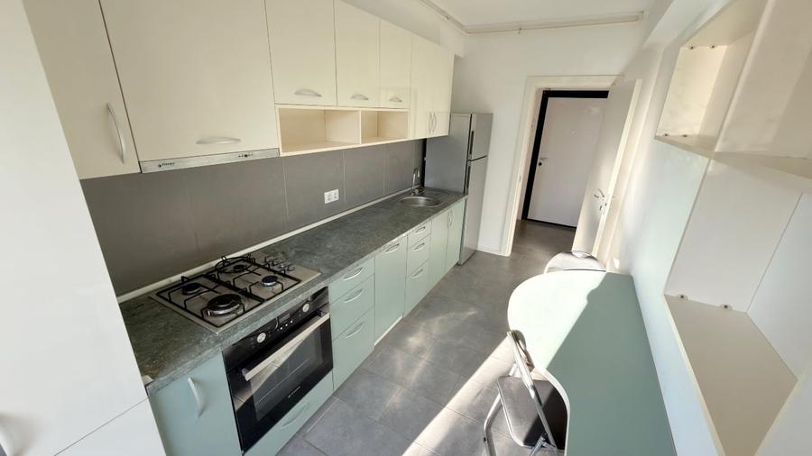 Apartament cu 2 camere decomandat în Chitila
