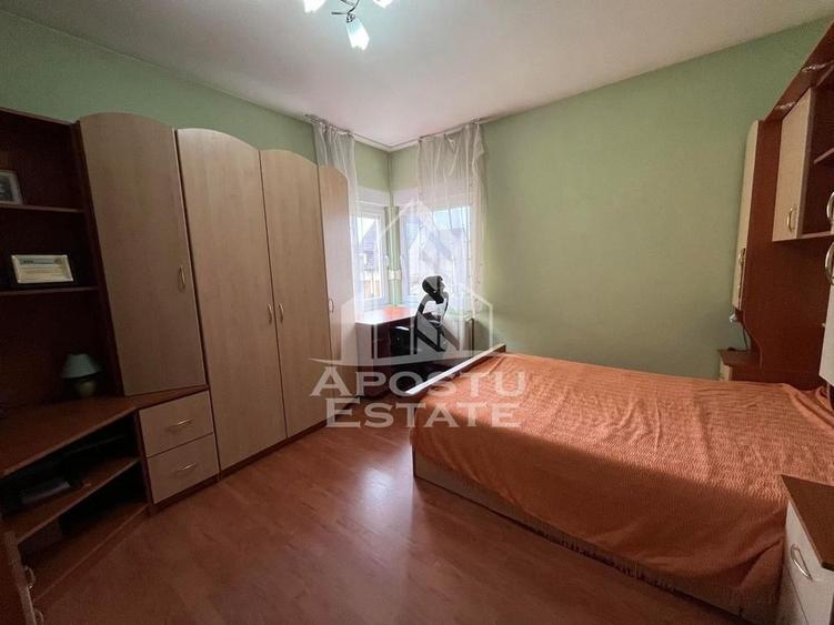 Casă cu 5 camere cu Canalizare în Girocului
