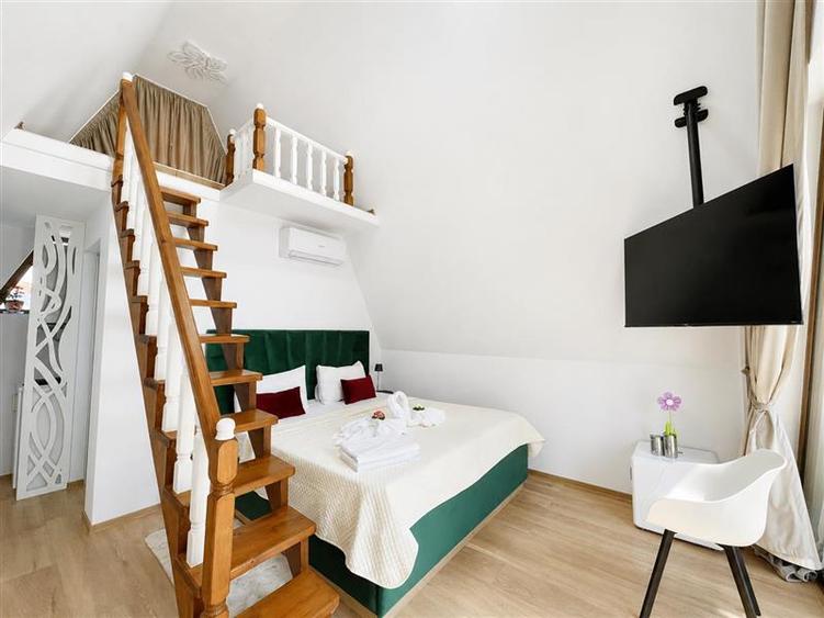 Hotel/Pensiune, de 240 mp, în Murighiol