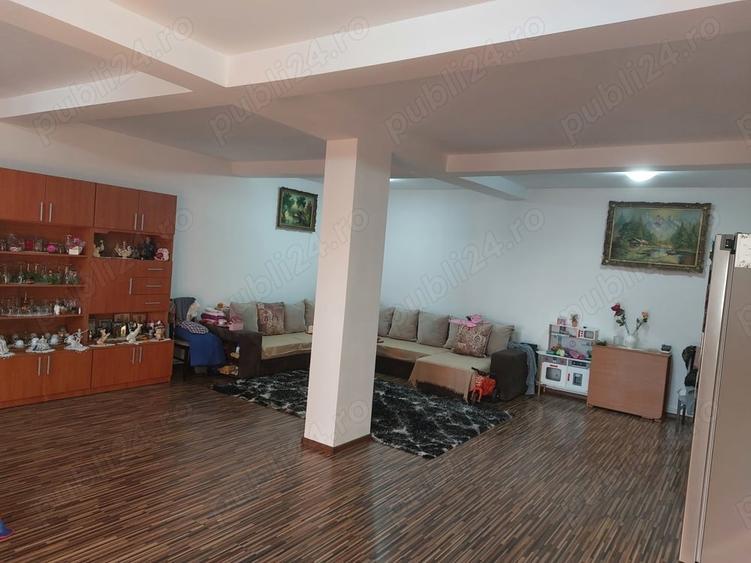 Casă cu 7 camere cu Teren 300 Mp în Năvodari