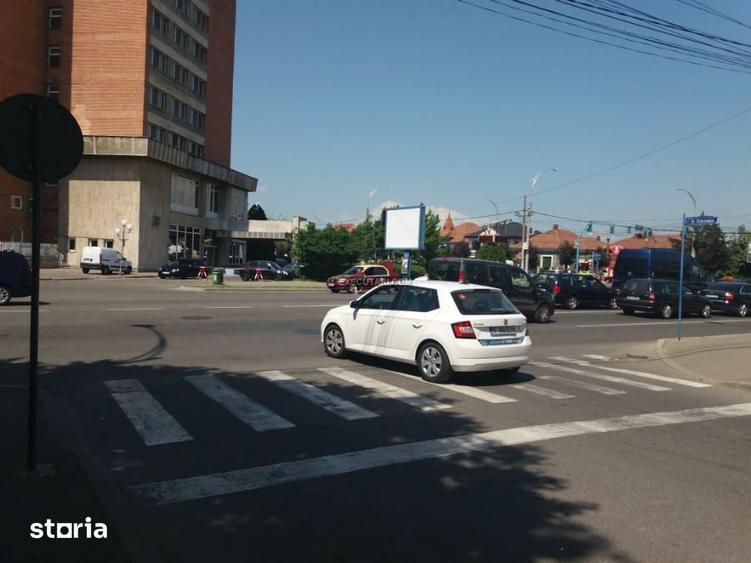 Spațiu comercial, de 600 mp, în Central
